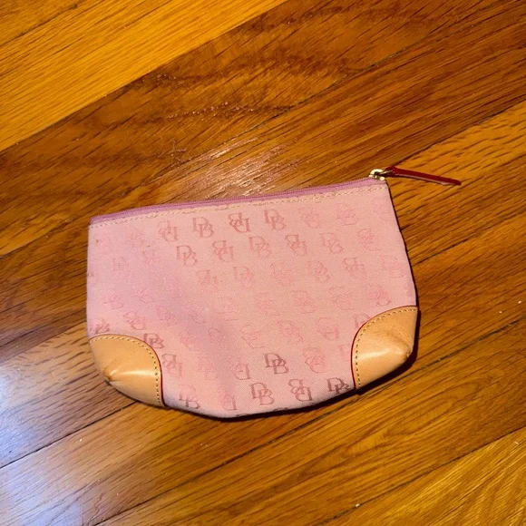 Y2K vintage Dooney and Burke pouch - Picture 3 of 3